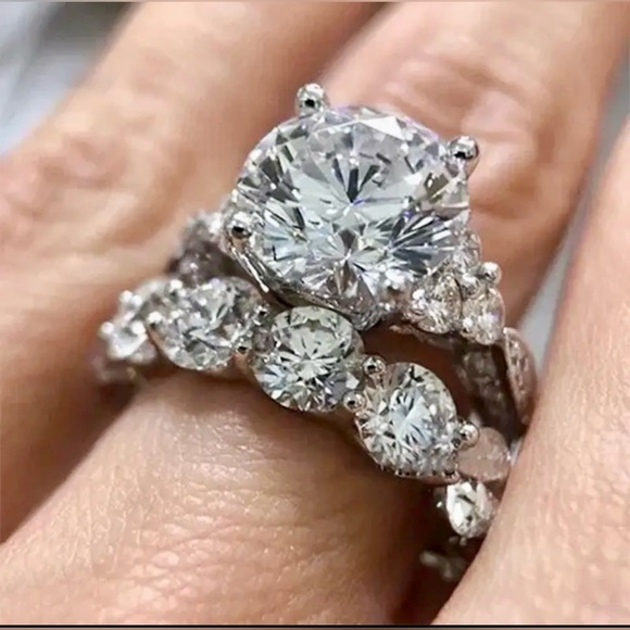 Jewelry - NWOT Women’s Ring SS Set